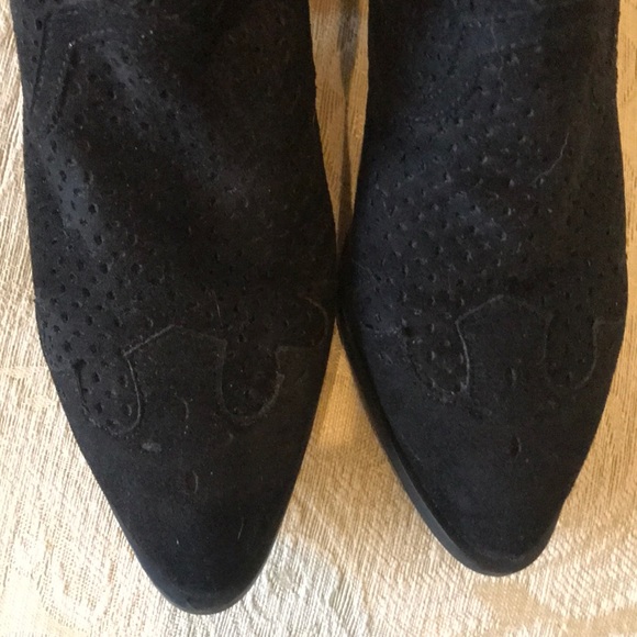 Black boots - Picture 4 of 4